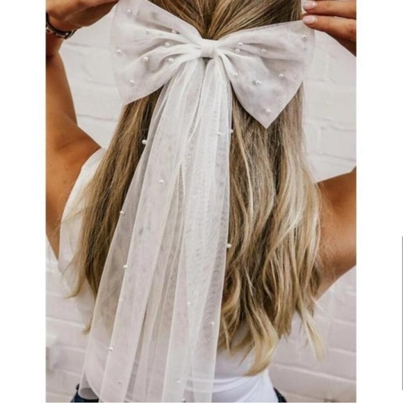 New Faux Pearl Clip In Bridal Veil - Picture 3 of 4